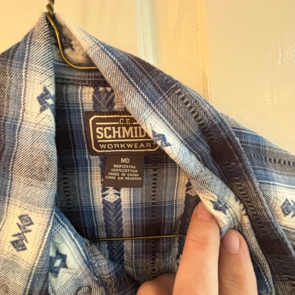 C.E. Schmidt medium long sleeve shirt - Picture 3 of 3